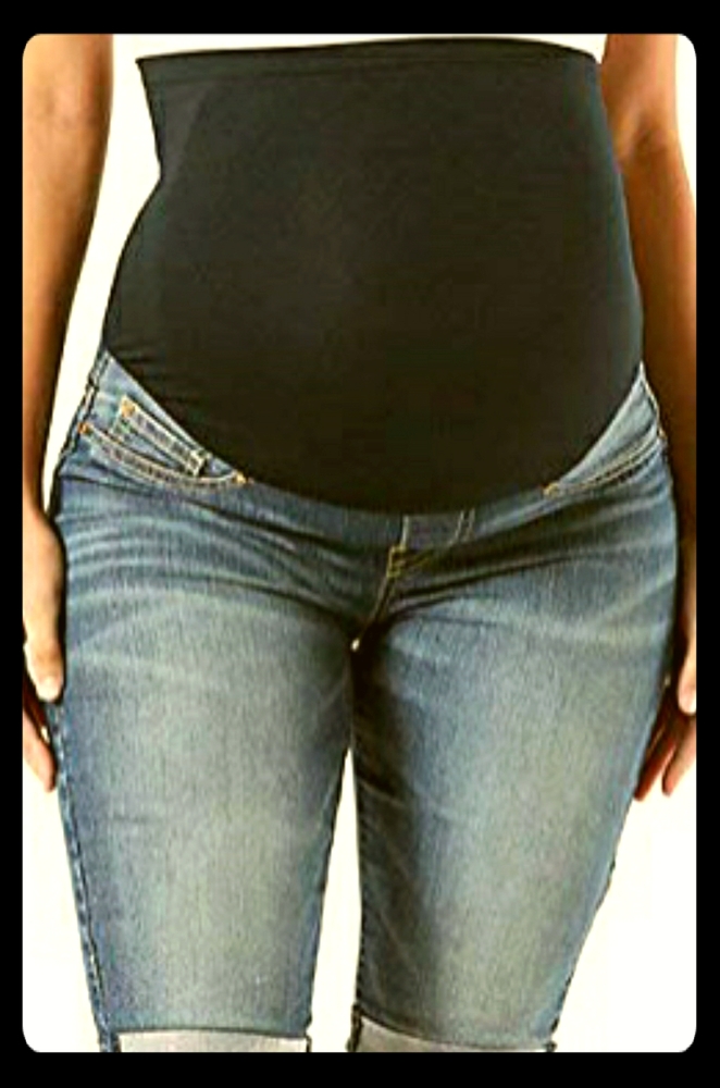 Levi Strauss maternity skinny shorts